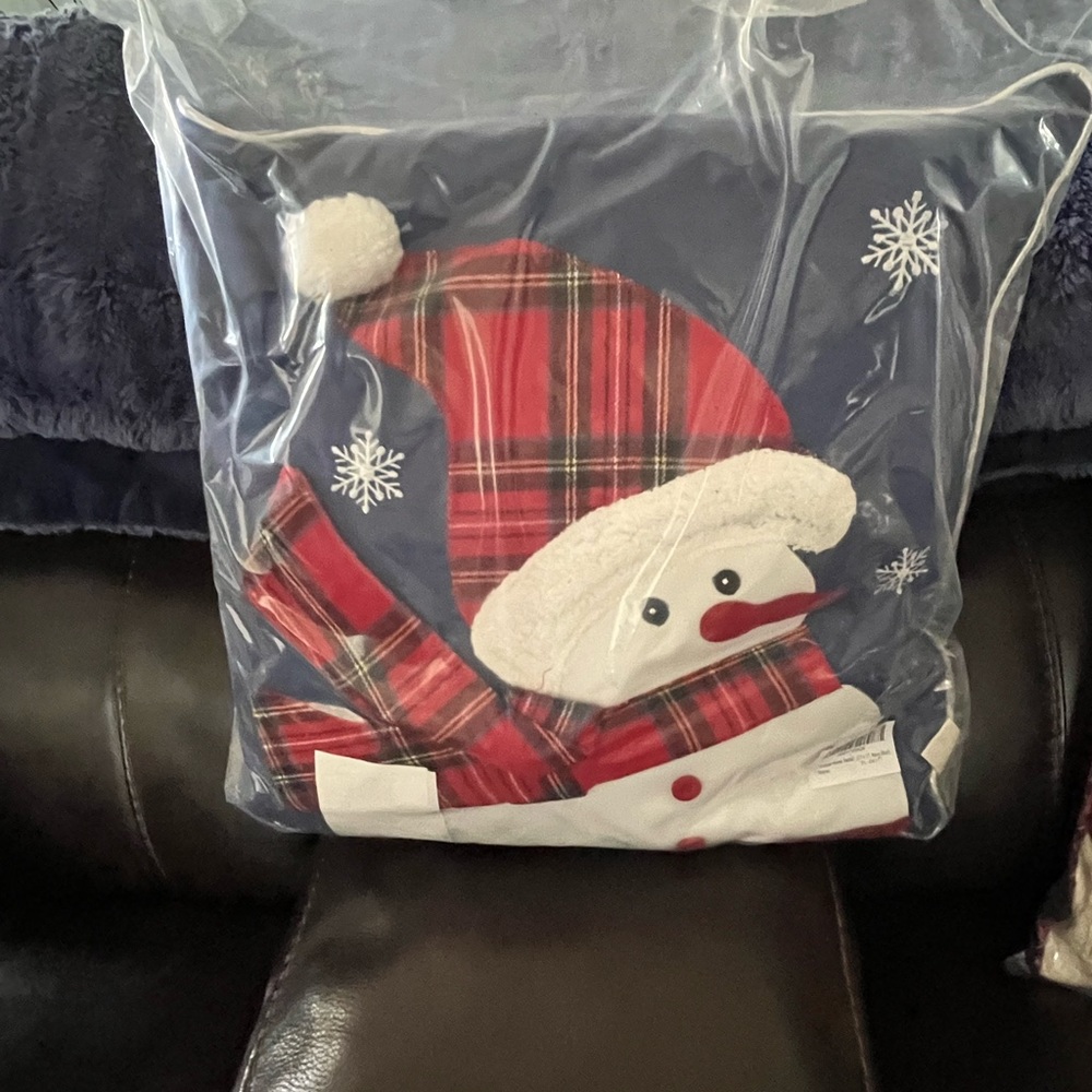 14 Karate Home designer decorative Christmas pillow. 17”x17”